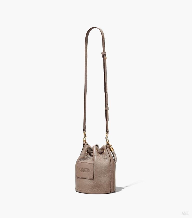 Marc Jacobs | The Leather Bucket Bag - Cement